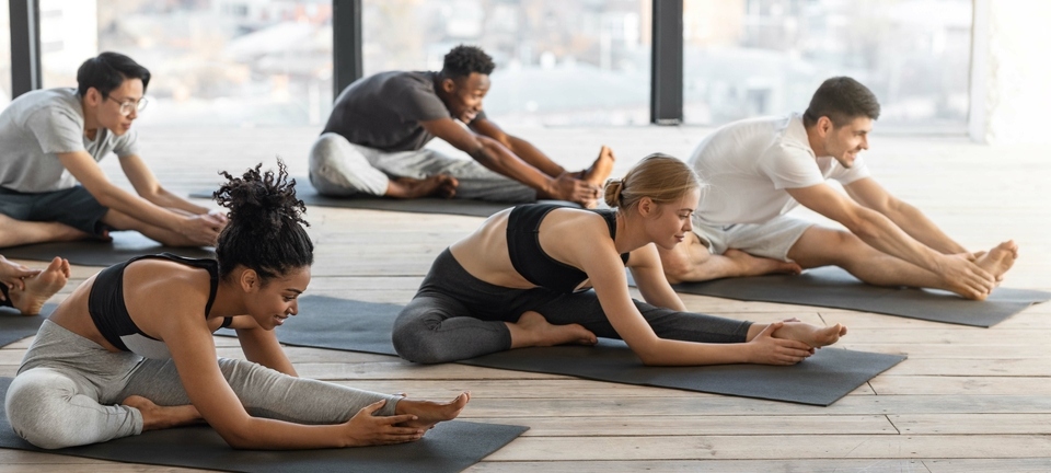Berufshaftpflichtversicherung für Yogalehrer: Risiken meiden!