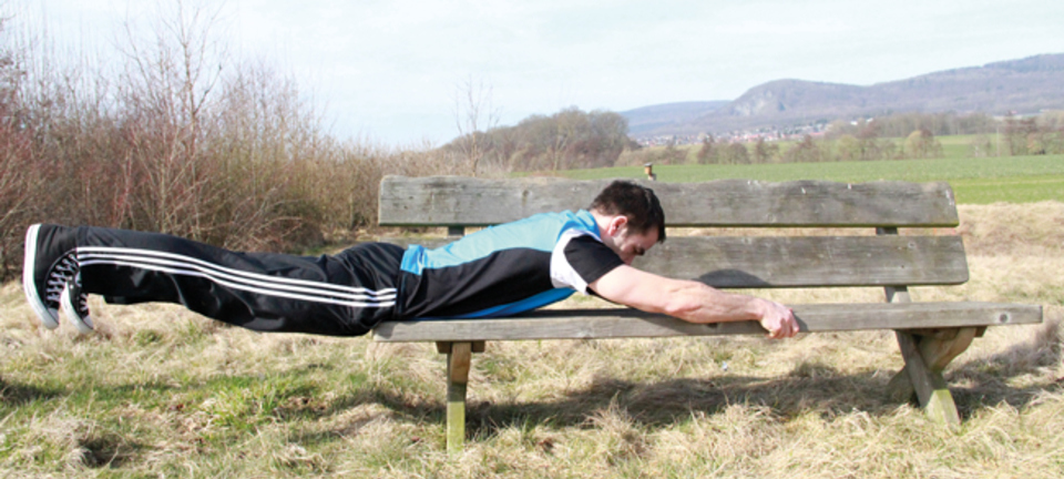 Outdoor Workout - Übungen mit der Parkbank